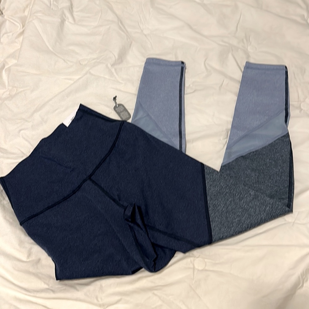 Aerie 7/8 length NWT blue slight compression leggings. Sz Small